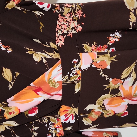 Floral blouse - Picture 3 of 3